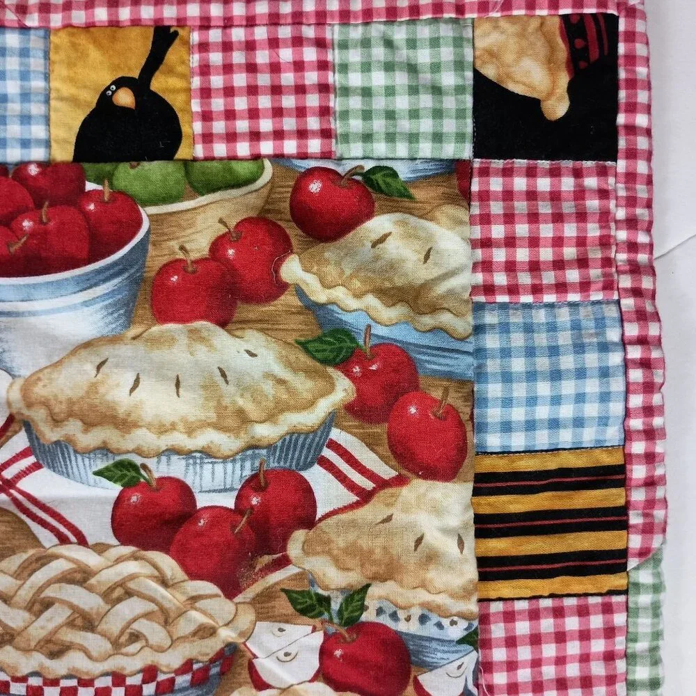 Handcrafted Apple Pie Gingham Quilted Table Mat